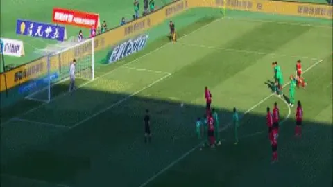 “克伦克集团对世界杯举办权发出撤回警告，与国际足联激烈交锋”